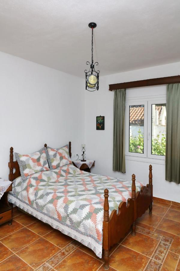 Aloni Villa Skopelos Town Exterior photo